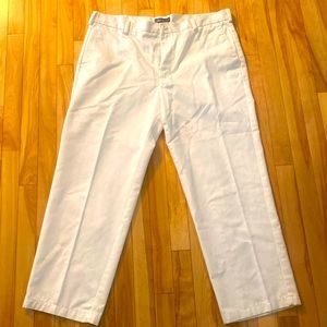 NWOT Men’s IZOD White Chino